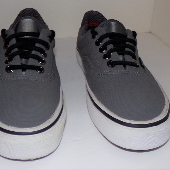 VANS Other - VANS MENS 7.0 WOMENS 8.5 GRAY AND WHITE SUPER NICE